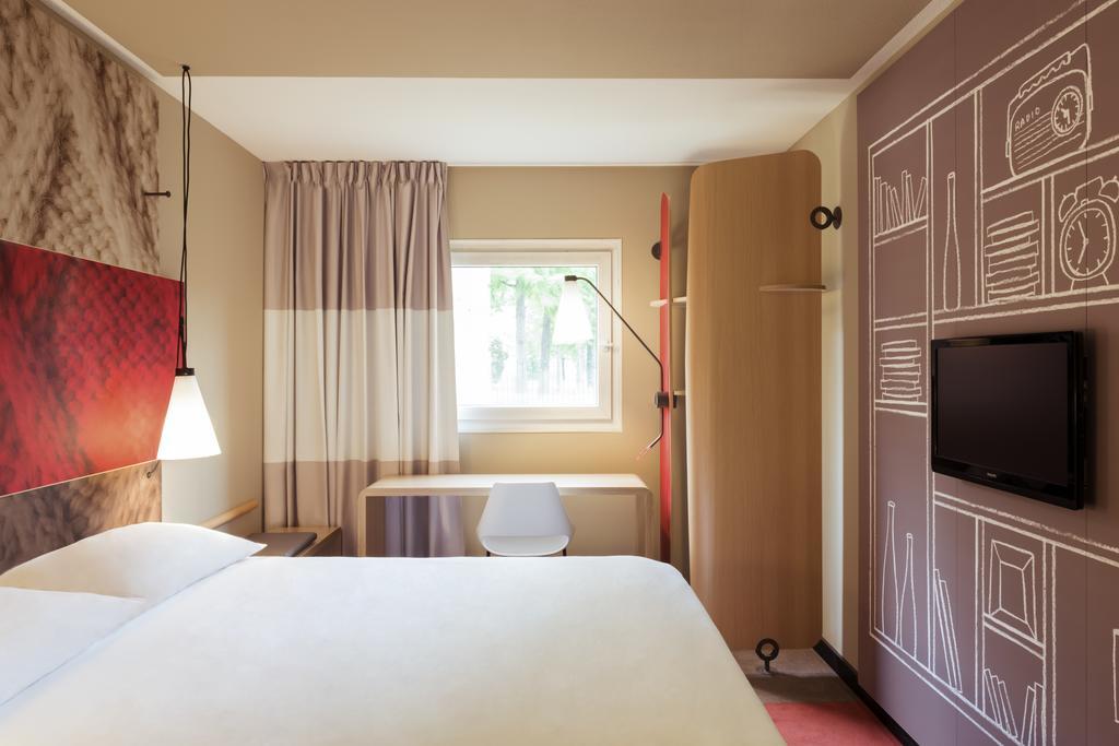 Hotel Ibis Albi Exterior foto